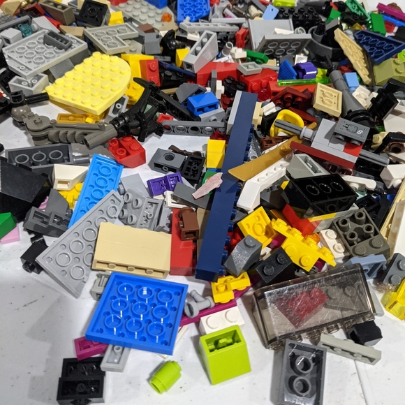 Lego building block variety of colors 4.5 pounds, blue yellow green black… - Picture 4 of 6